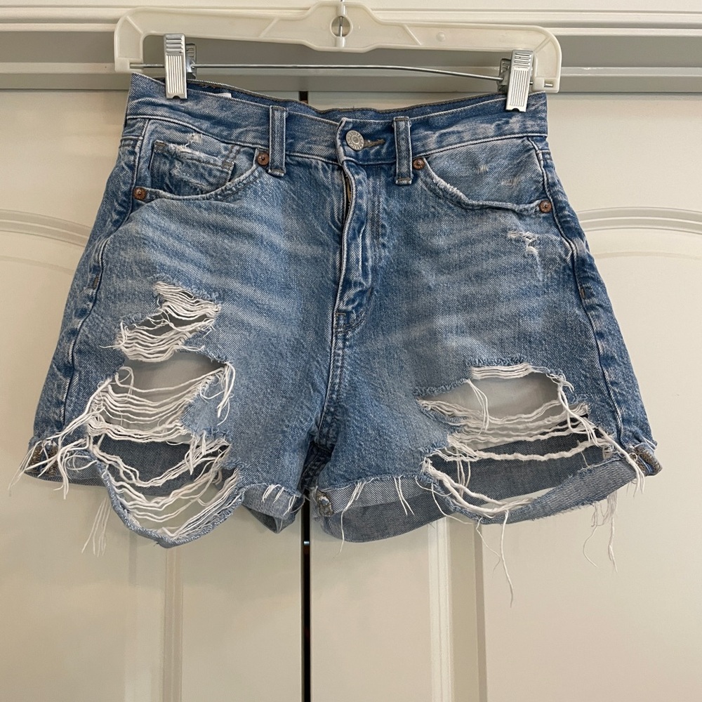 American eagle ripped mom shorts